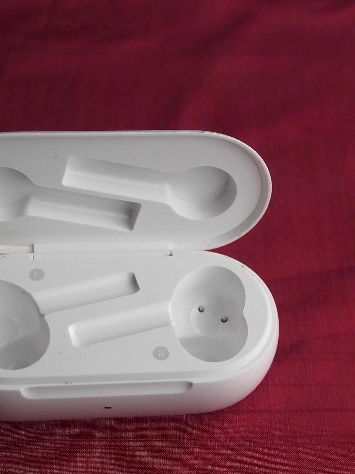 Oneplus Buds Z2 CASE  ONLY & WORKING For Bluetooth  Earbuds