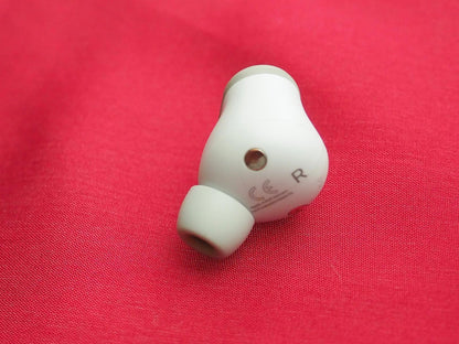 Beats Solo Buds Right Bluetooth earbud Only & Working