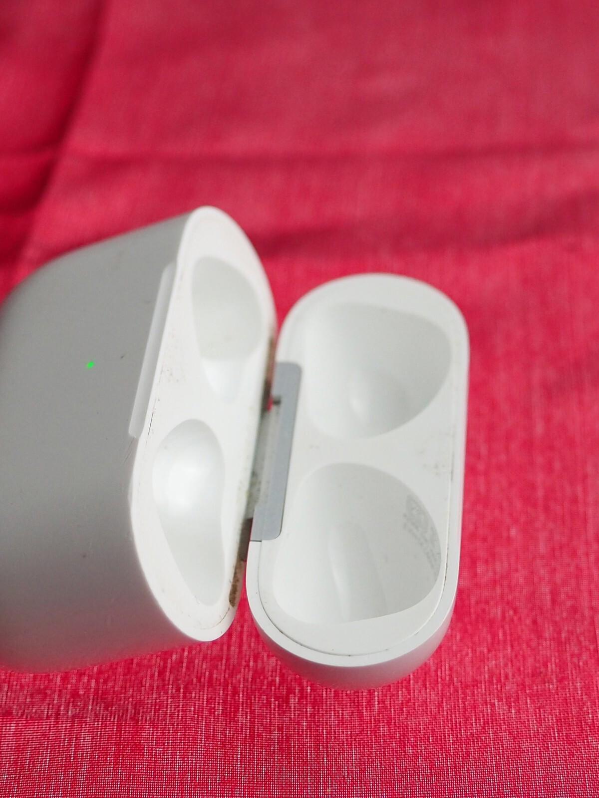 Genuine Apple AirPods 3 Lightening Case Only & Working  (A2897)