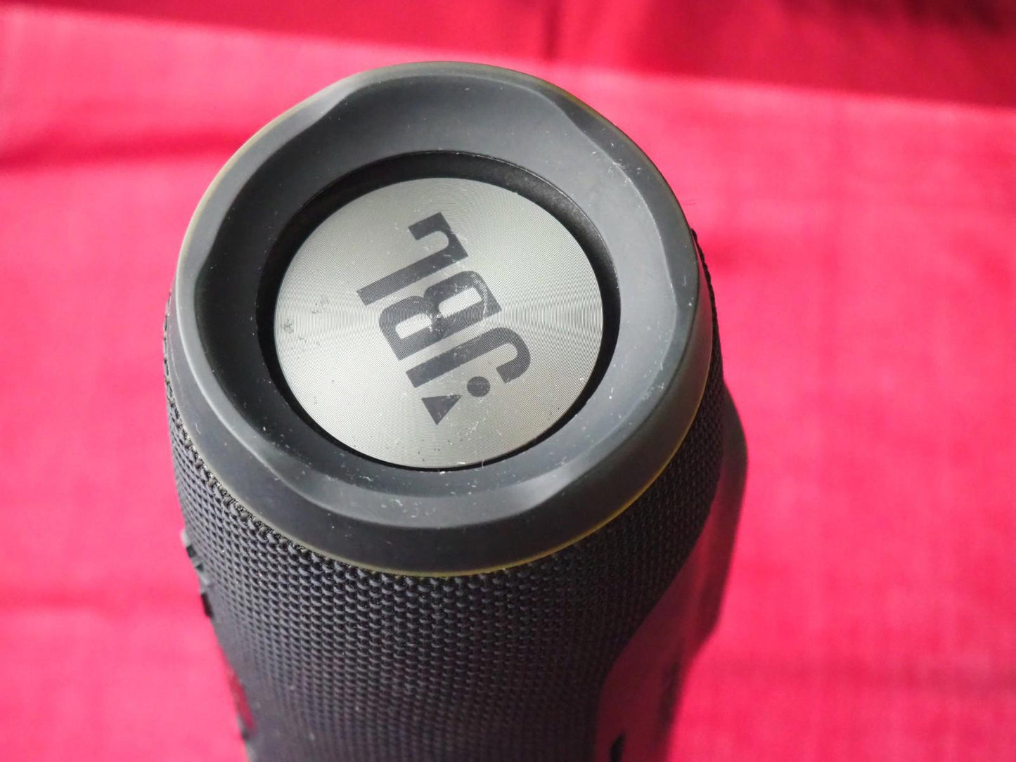 JBL Charge 3 Portable Bluetooth Speaker & Working