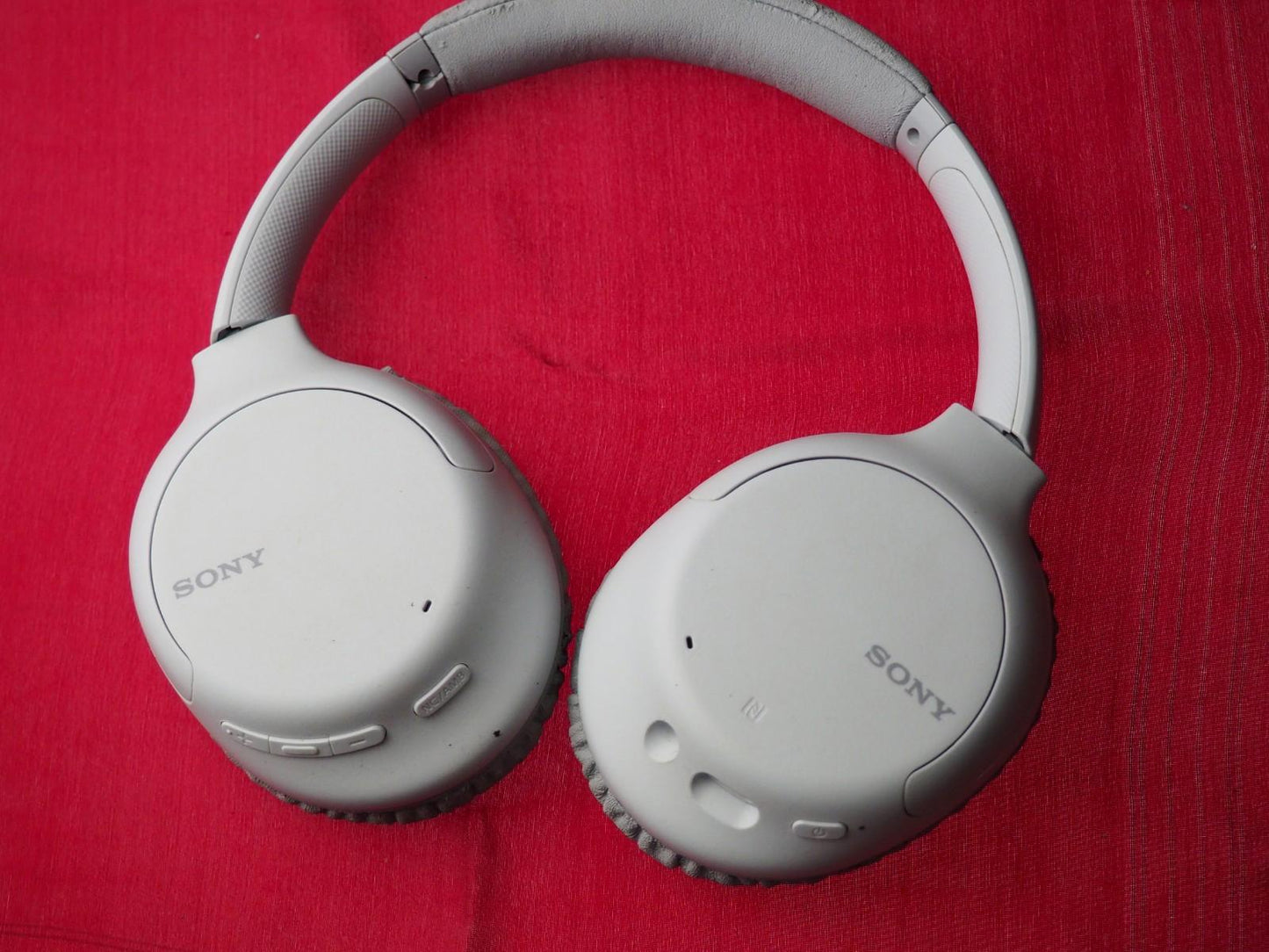 Sony CH710N Bluetooth headphones