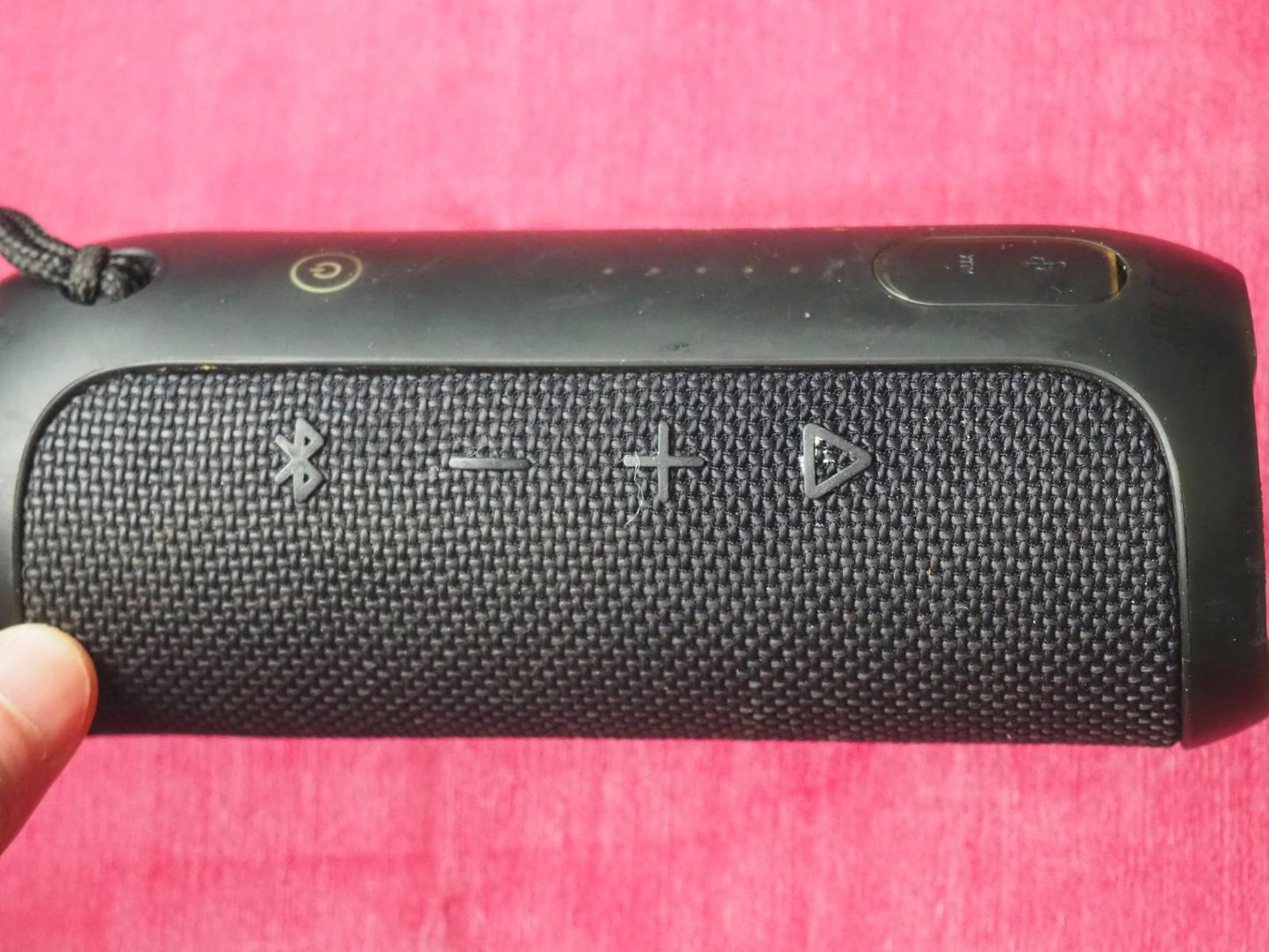 JBL Flip 3 Portable Bluetooth Speaker & Working