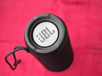 JBL Flip 3 Portable Bluetooth Speaker & Working