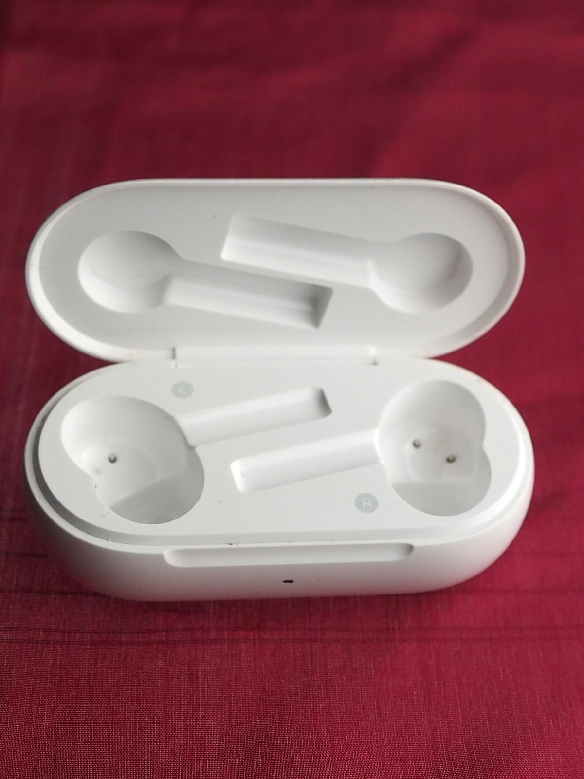 Oneplus Buds Z2 CASE  ONLY & WORKING For Bluetooth  Earbuds