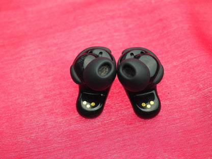 Bose Quietcomfort ii Left Right Bluetooth earbuds Working