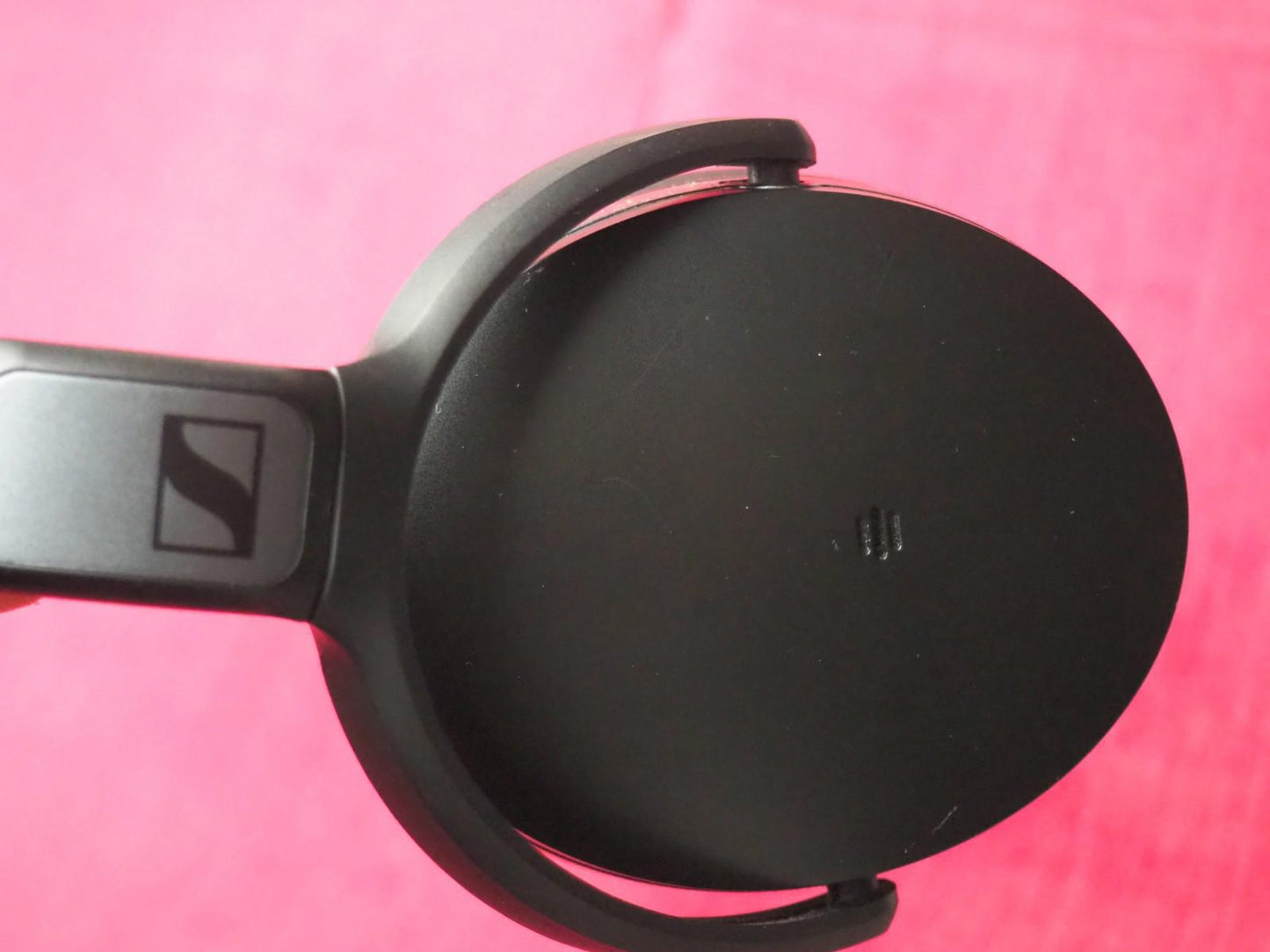 Sennheiser HD440 Bluetooth headphones