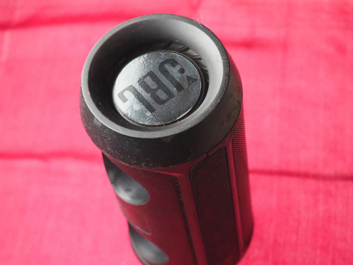 JBL Charge 2+ Portable Bluetooth Speaker & Working
