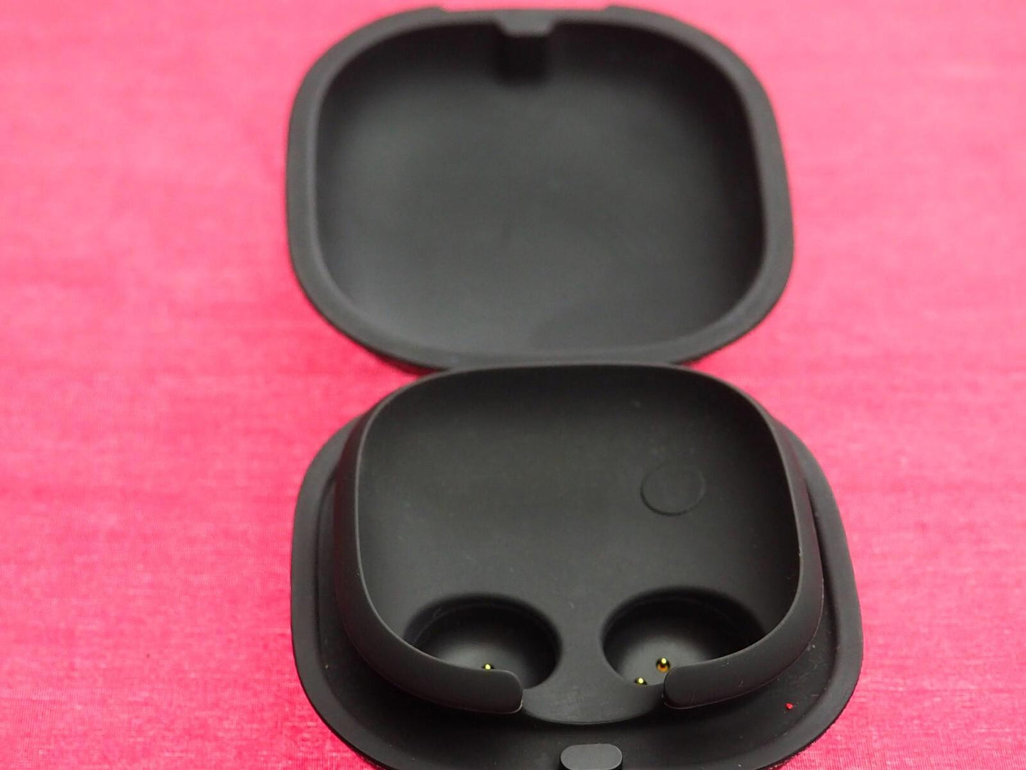 Google Pixel Buds 1st Gen  Earbud Case Only & Working