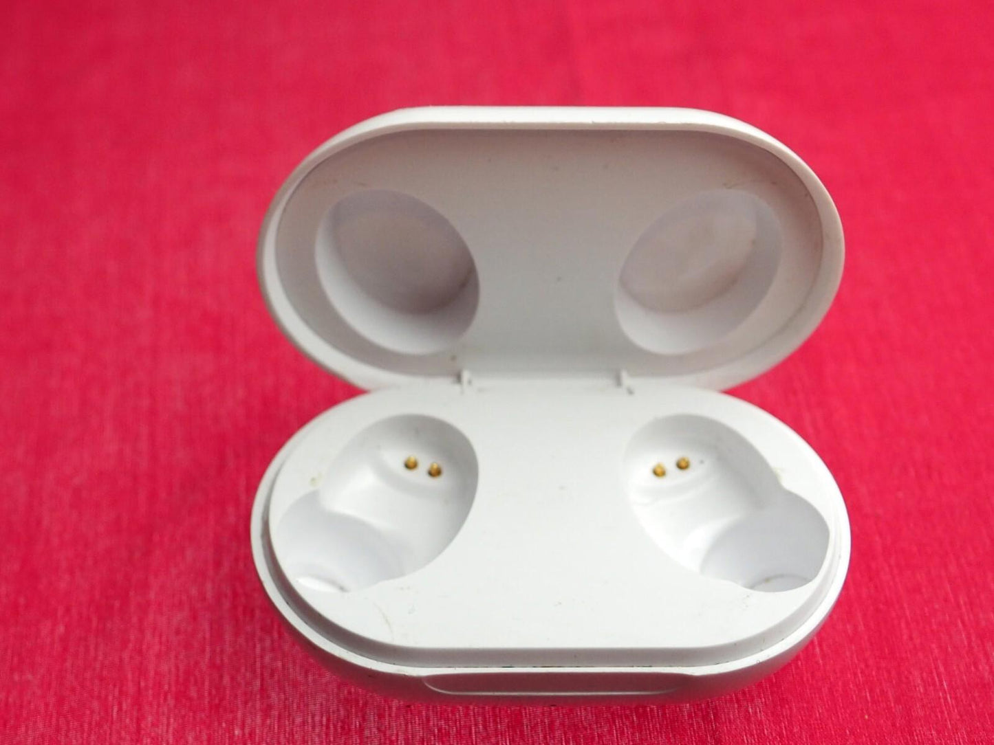 Oppo Enco W11  Earbuds Case Only & Working