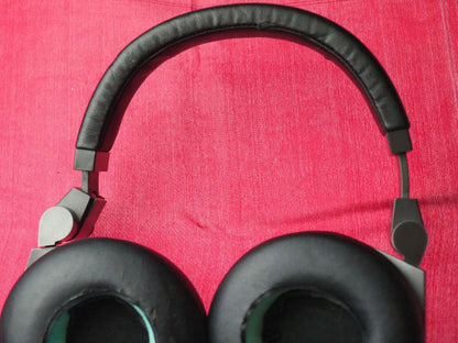 JBL synchros Bluetooth headphones