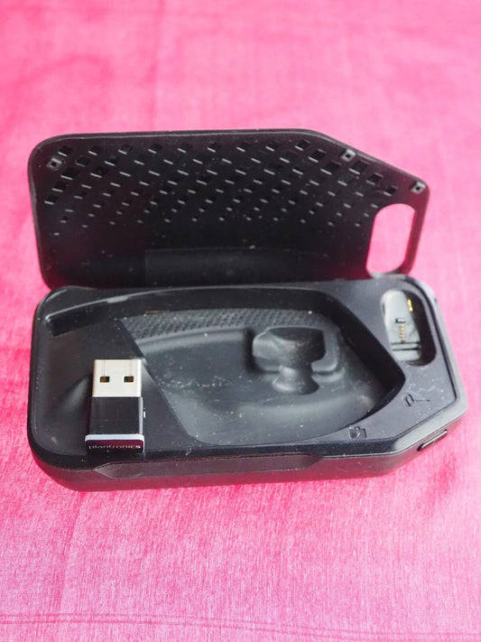 Plantronics Voyager Focus BT60 Case + USB Adapter Only & Working