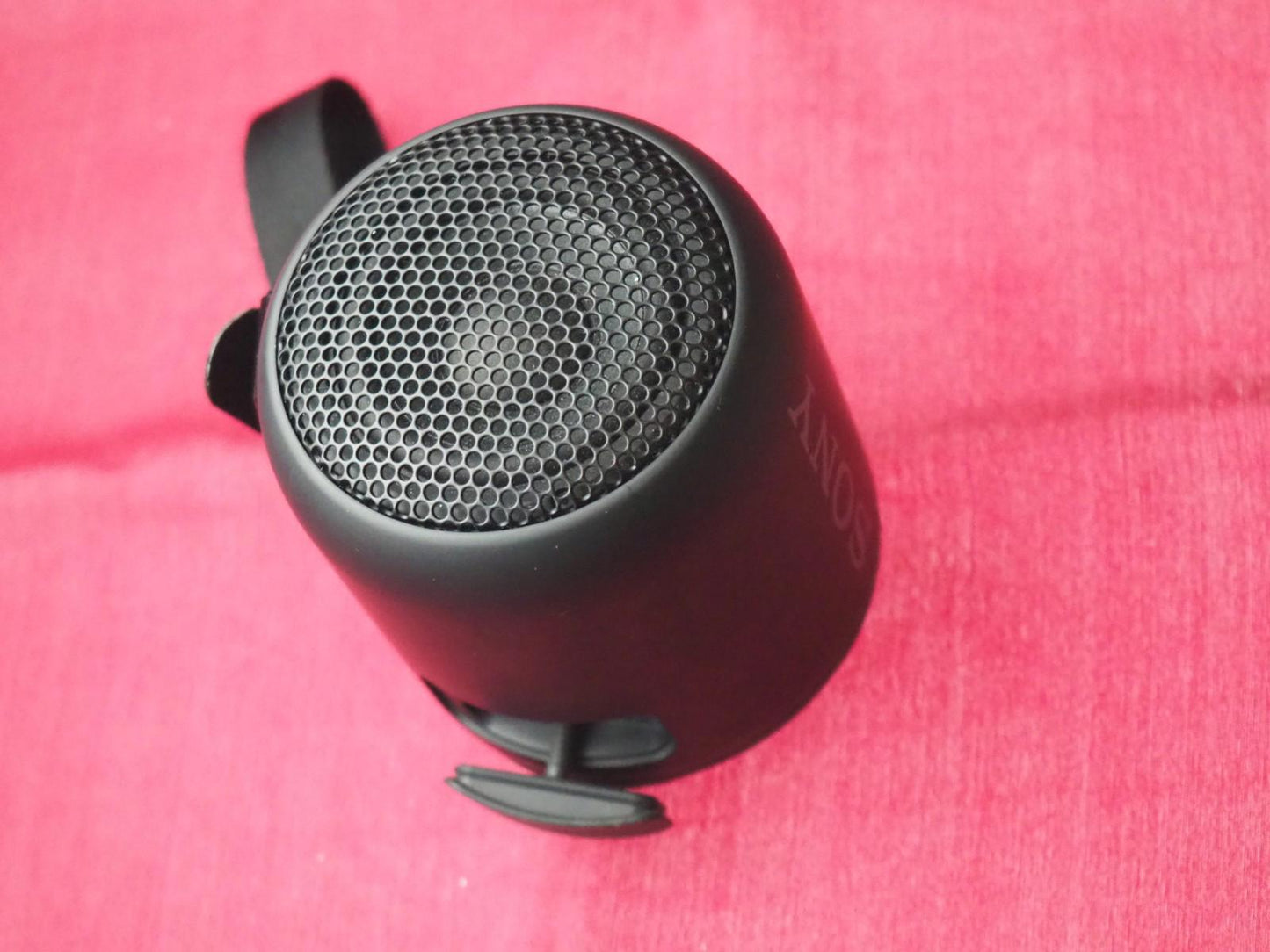 Sony SRS-XB12 Portable Bluetooth Speaker & Working