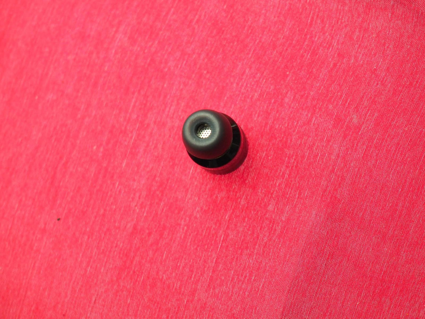 Motorola ? Right Bluetooth Earbud Only & Untested