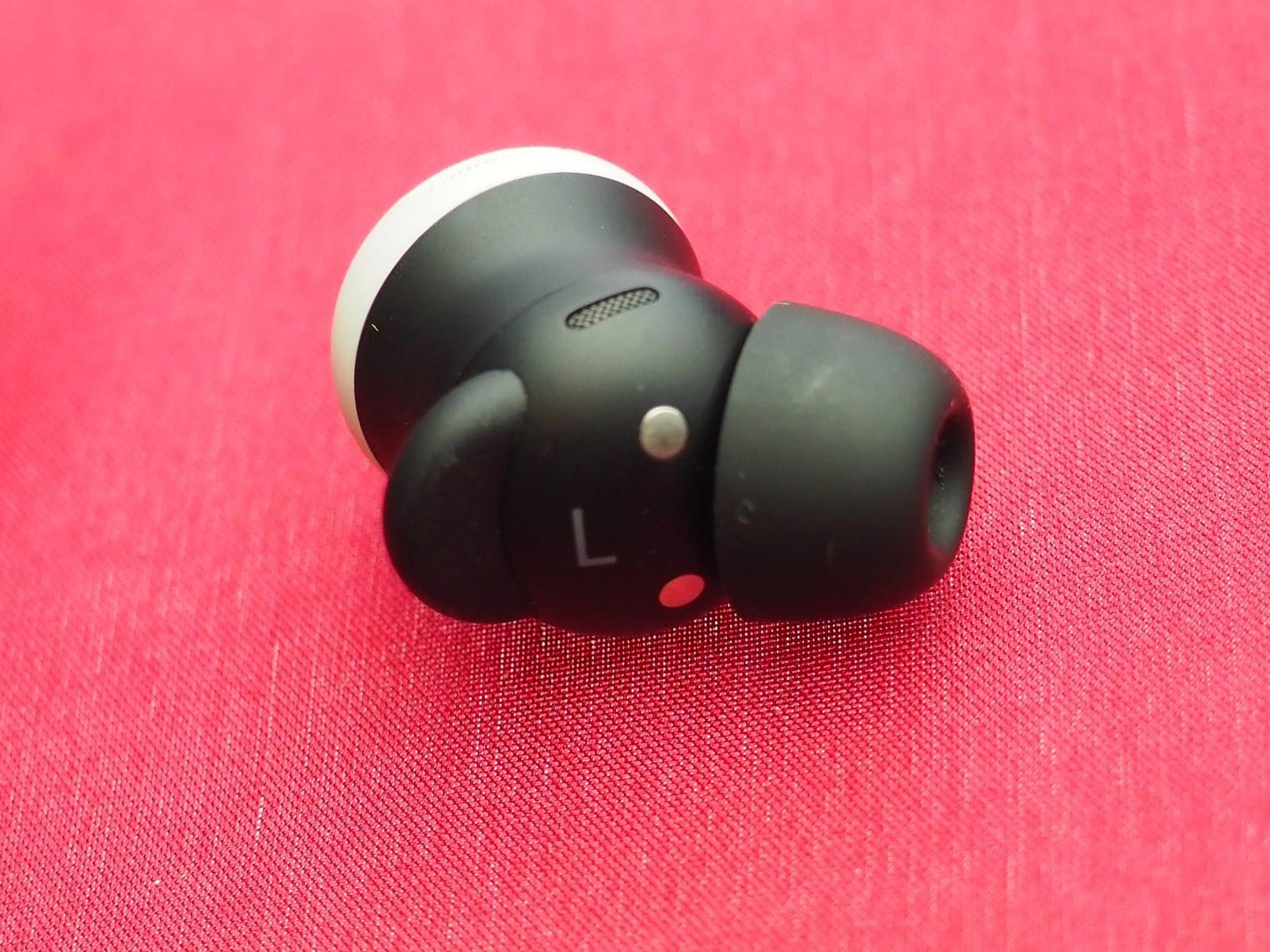 Google Pixel Buds Pro 2 Right Bluetooth earbud Only & Working
