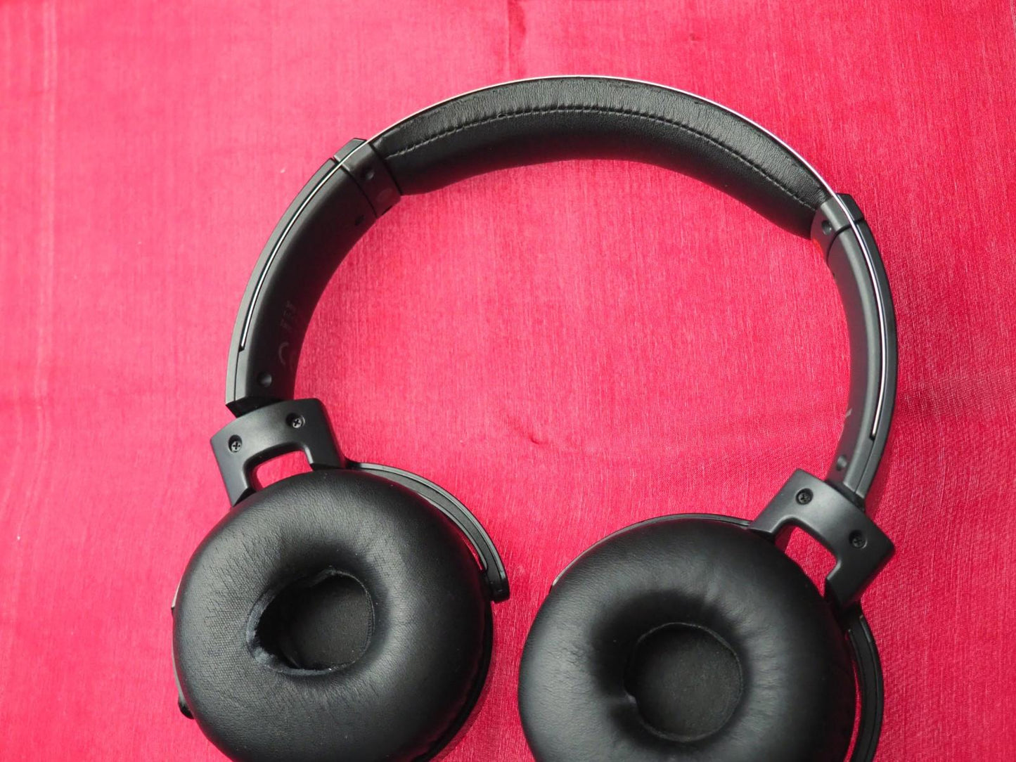 Sony MDR-XB650BT Bluetooth headphones