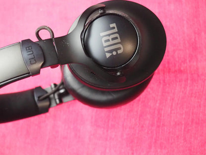 JBL Club 950 NC Bluetooth headphones