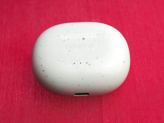 Oraimo Free Pods 2 Earbuds Case  Only & Working