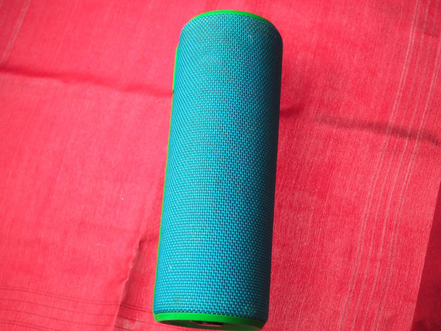 Ultimate Ears UE Megaboom 2 MINI Portable Bluetooth Speaker & Working