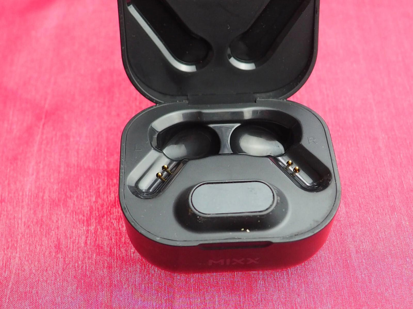 Mixx Streambuds Hybrid Earbuds Case Only & Working