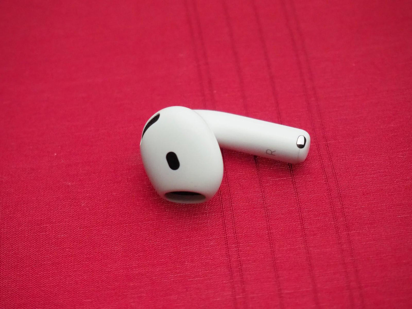 Genuine Apple Airpods 4 (A3050) Right Bud Only & Working