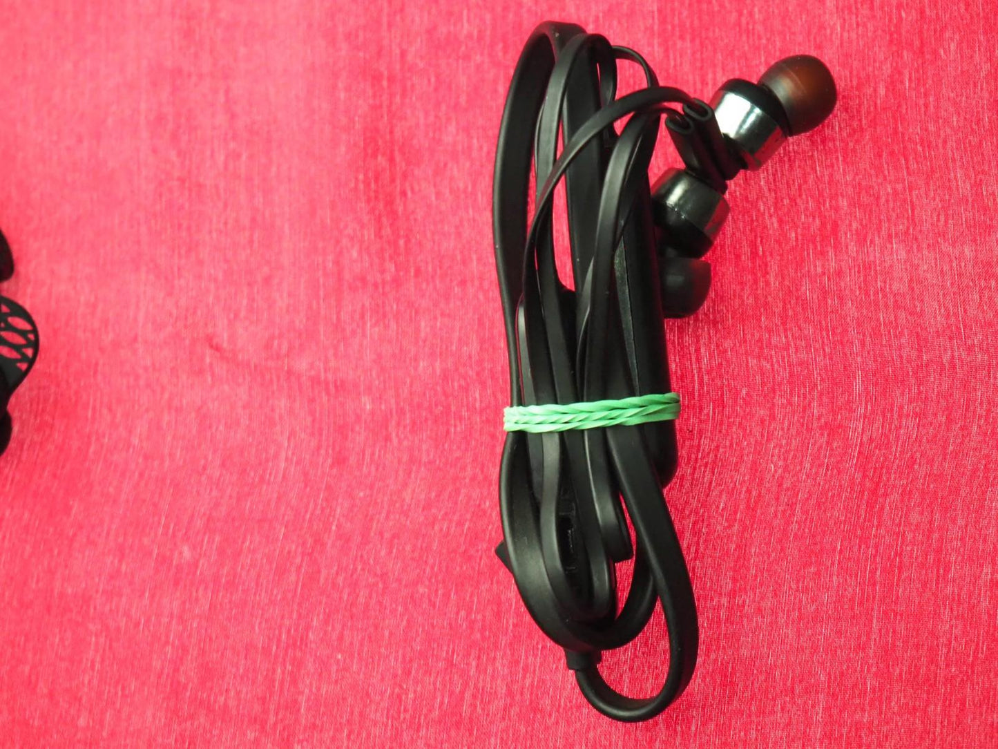Jvc Bluetooth Earbuds (only working one side)