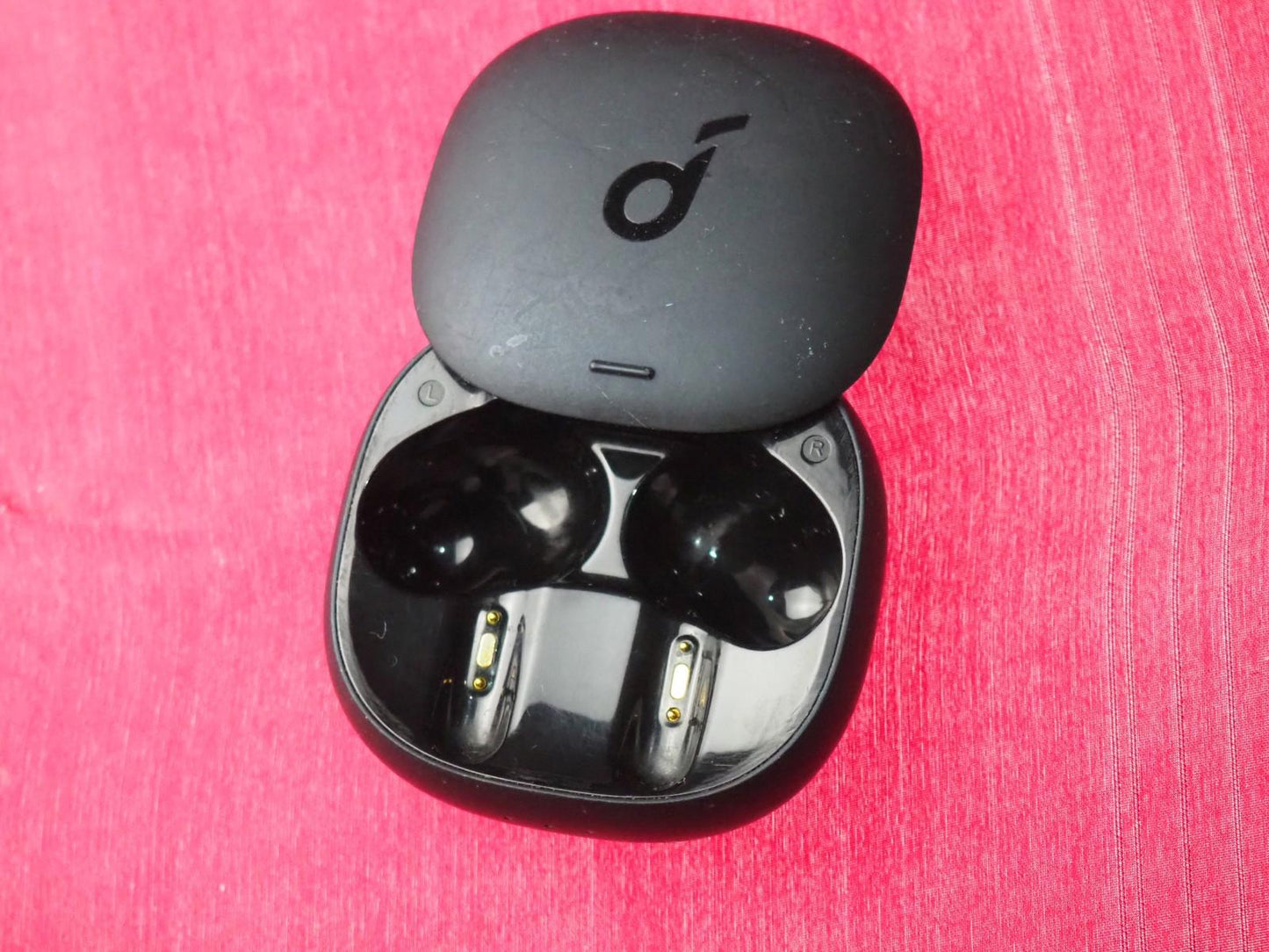 Soundcore Liberty Air 2 Pro Case Only & Working