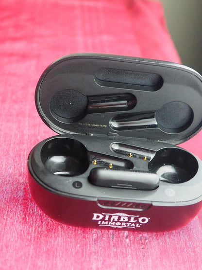 Jbl Qauntum with Transciever Case Only & Working