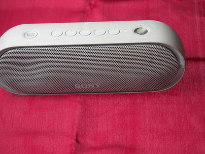 Sony SRS-XB20 Portable Bluetooth Speaker & Working