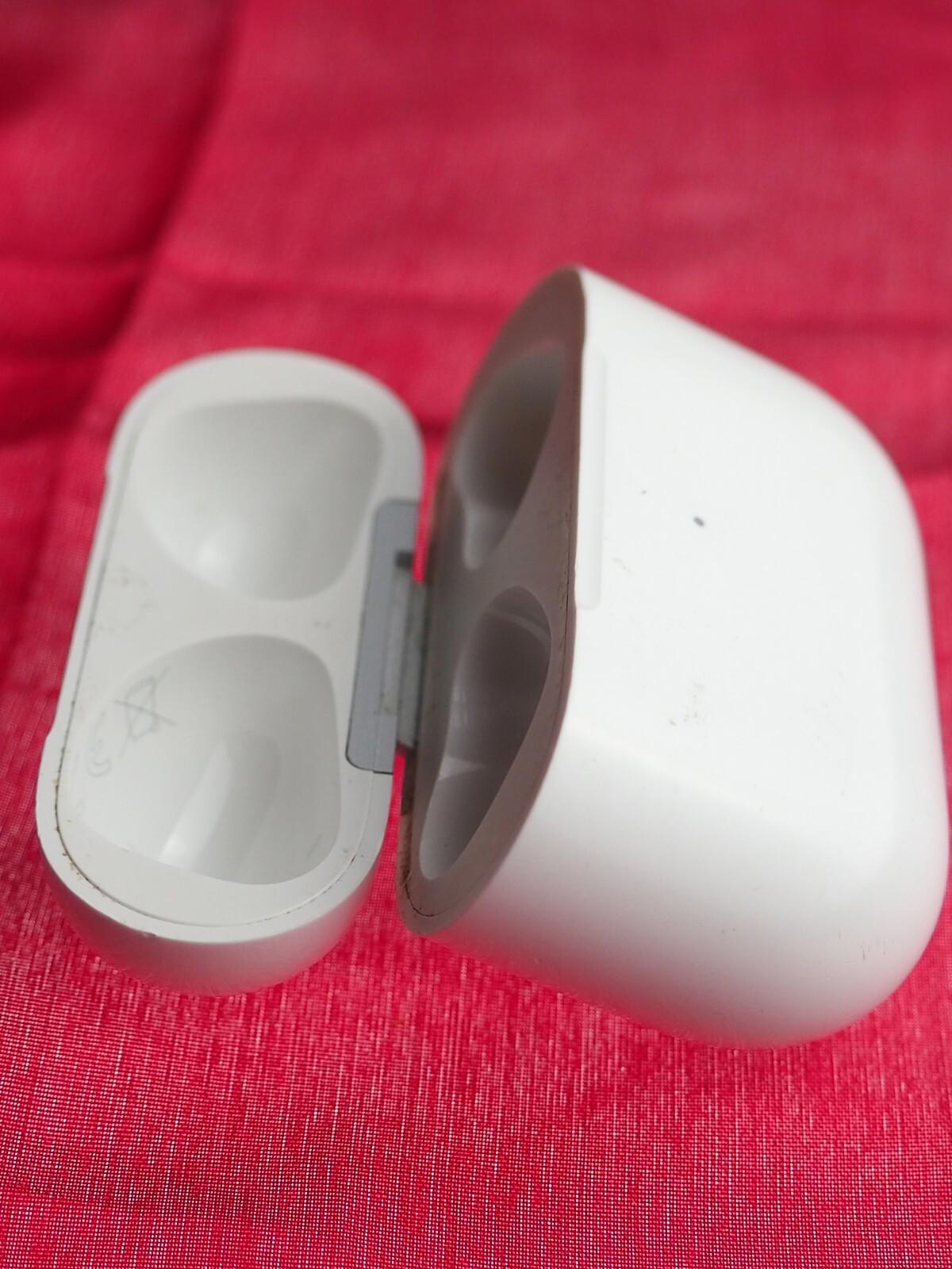 Genuine Apple AirPods 3 Lightening Case Only & Working  (A2897)