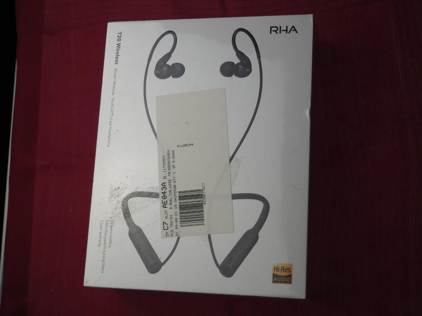 NWT RHA T20 Wireless Bluetooth earphones
