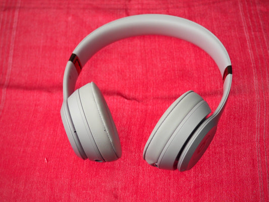 Beats Solo 4 Lilac Bluetooth Headphones & Working