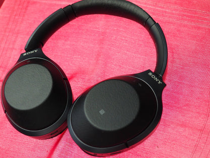 Sony WH-1000XM2 Bluetooth Headphones Working