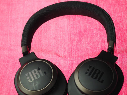 JBL Live 650BT Bluetooth Headphones