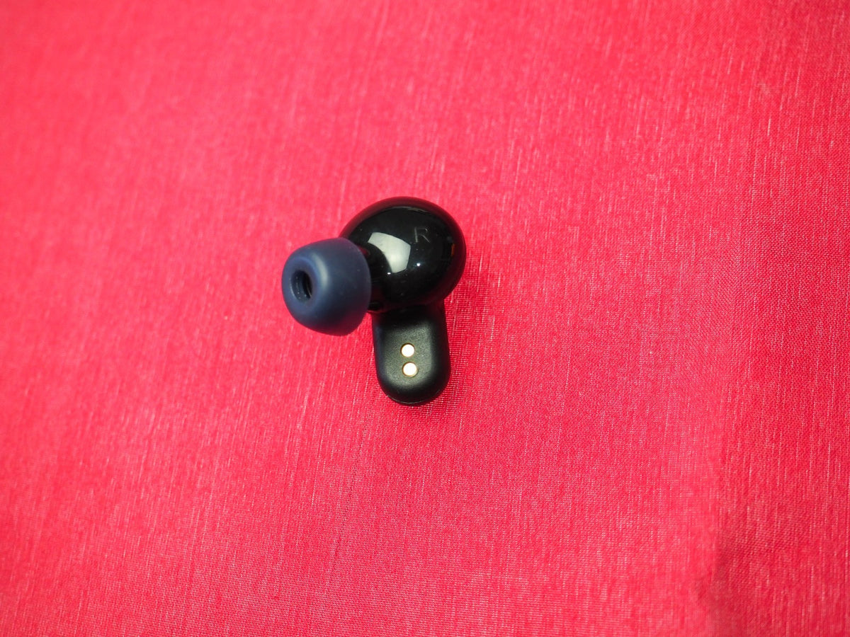 Skullcandy Dime Right Bluetooth Earbud Only & Working