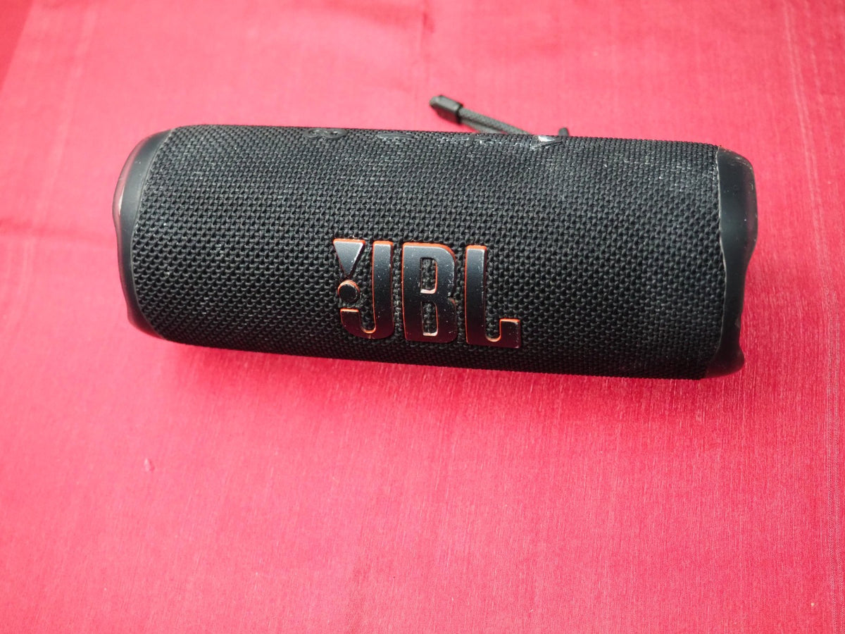 JBL Flip 6 Bluetooth Wireless Speaker & Working