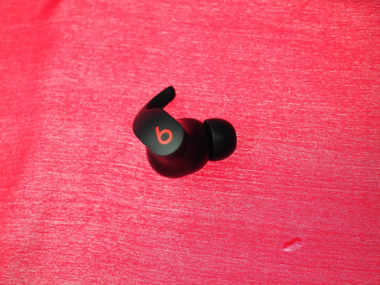 Beats Fit Pro Right Bud Only & Working