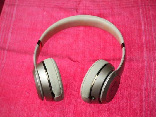 Beats Solo 3 Bluetooth Headphones & NOT Working