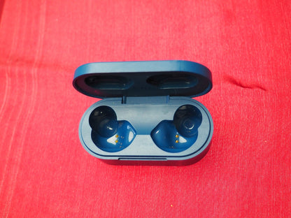 Belkin Soundform Play Charging Case Only & Working
