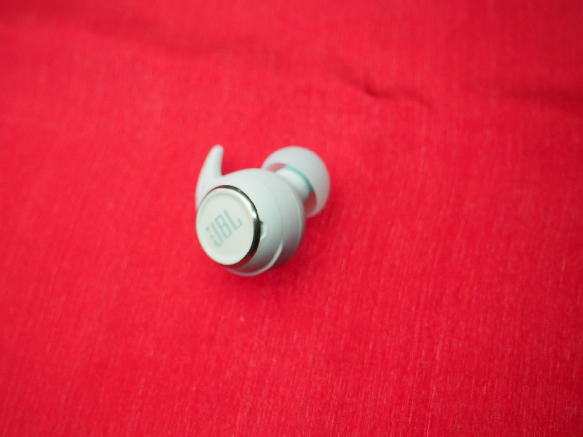 JBL Reflect Aero Right Earbud Only & Working