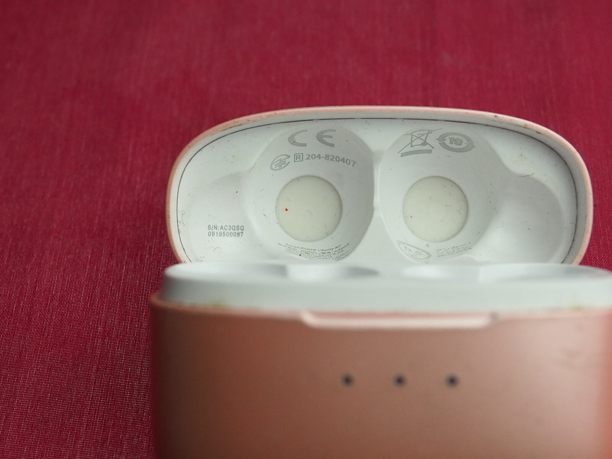 Soundcore Liberty Air Earbuds Case Only & Working