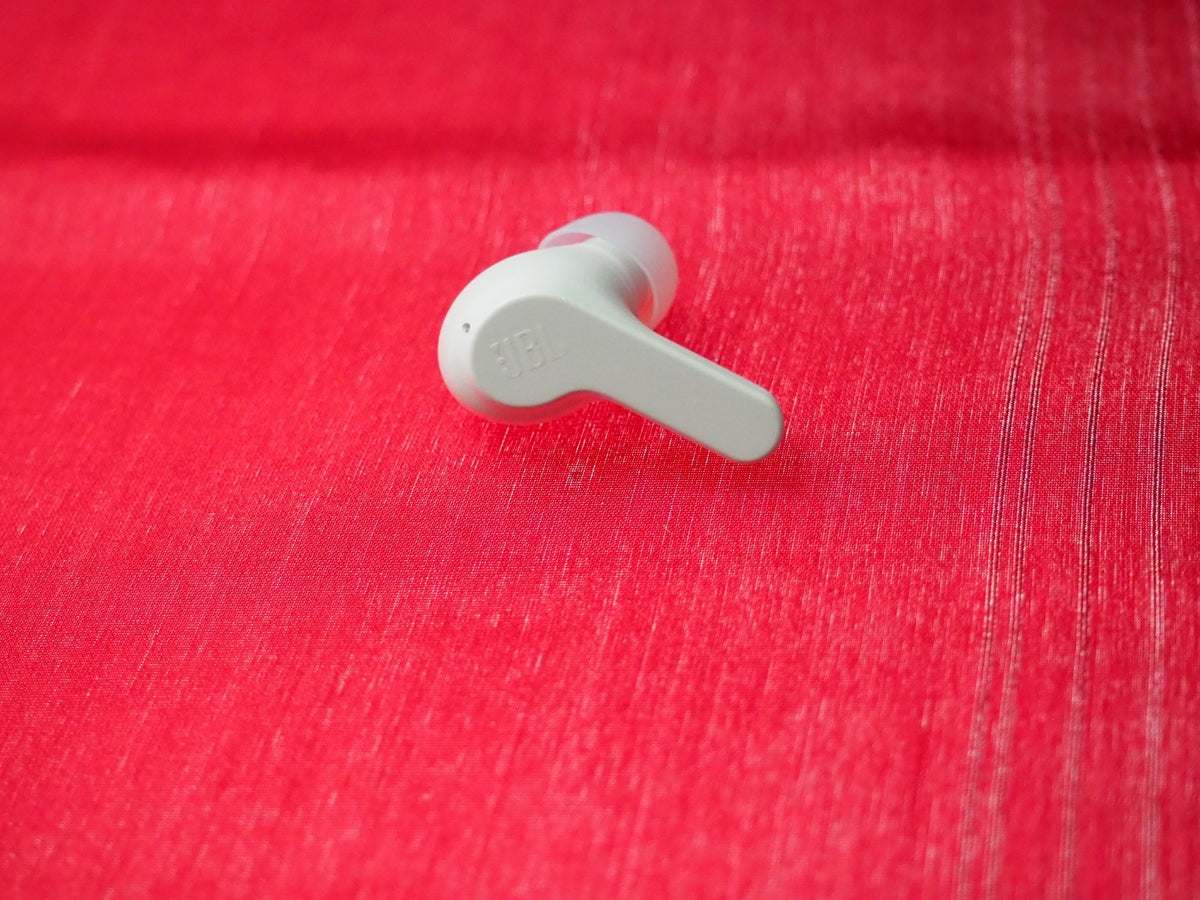 JBL Wave Beam Right Earbud Only & Working