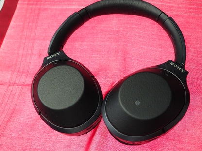 Sony WH-1000XM2 Bluetooth Headphones Working