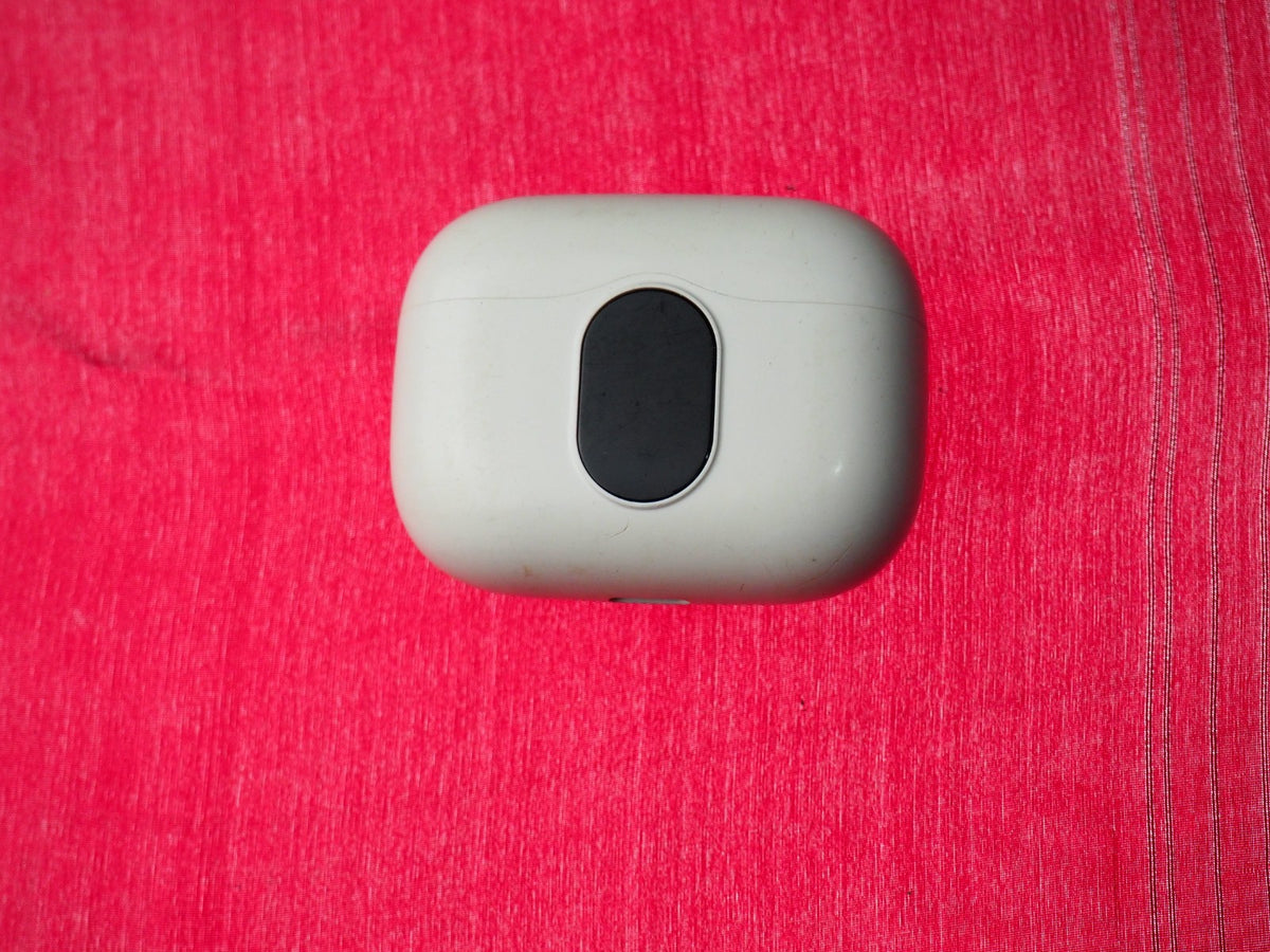 A90 Pro Bluetooth Earbud Case Only & Working