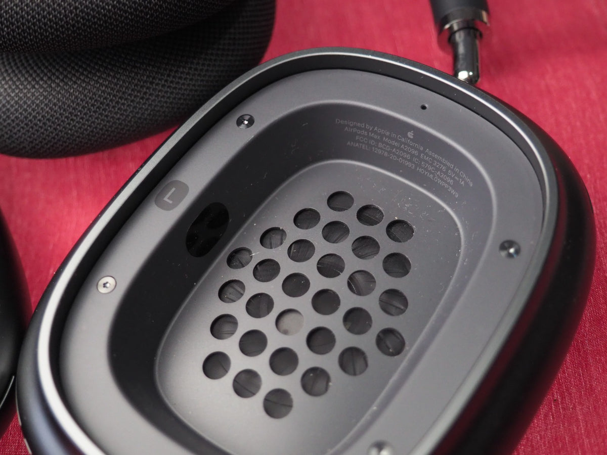 Genuine Apple Max A2096 Bluetooth Headphones Not Working No Power