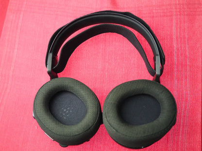 Steelseries Arctis Pro Bluetooth Headset (no charger)