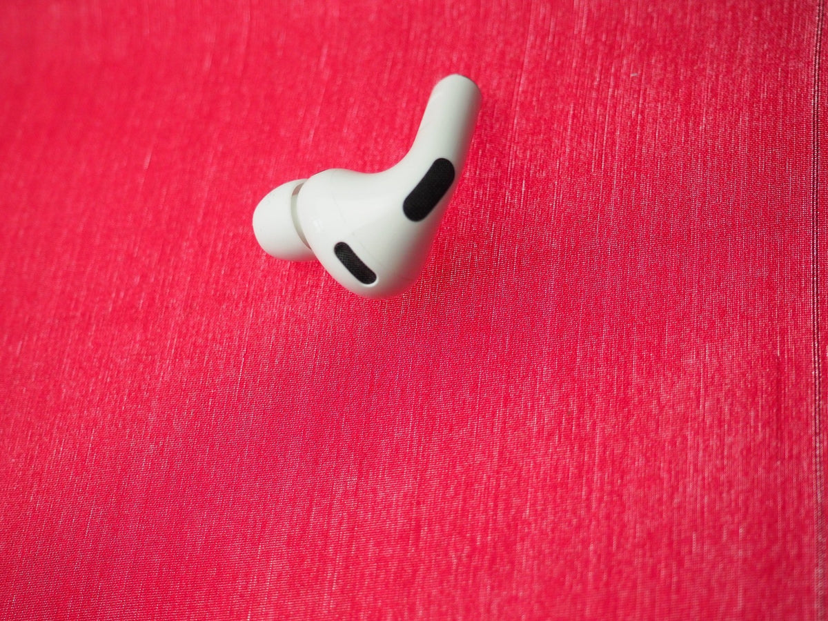 Apple Airpods Pro 3 (A3063) Right Bluetooth Earbud Only & Working (new model)