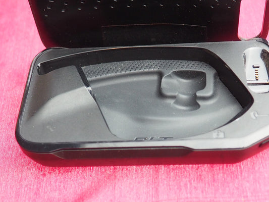 Plantronics Voyager Focus 5200 (missing transceiver) Case  Only & Working