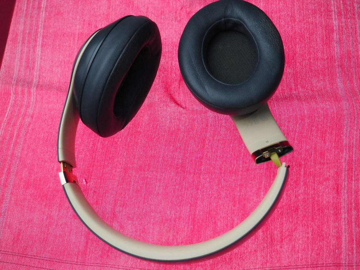 Beats Solo 3 Bluetooth Headphones & NOT Working