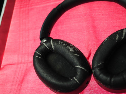Sony WH-1000XM2 Bluetooth Headphones Working