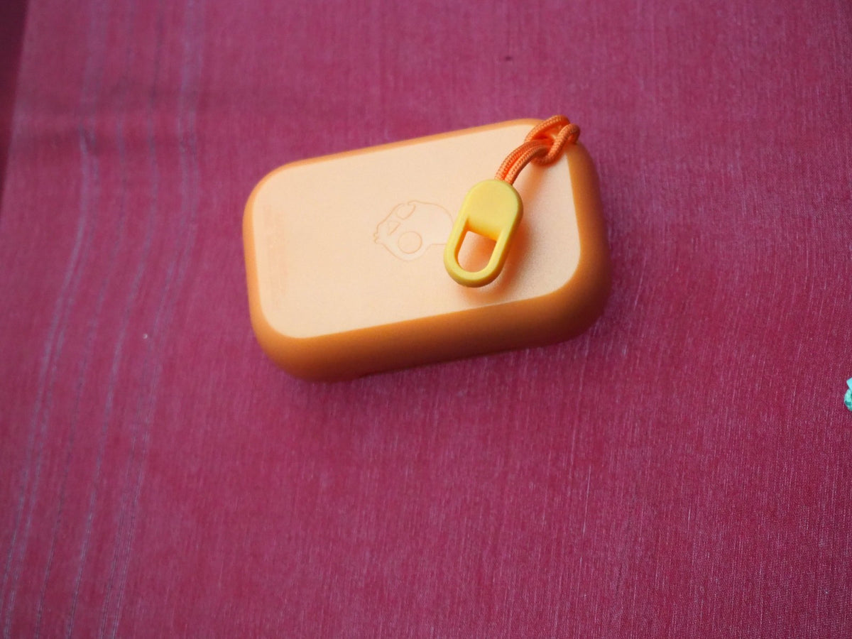 Skullcandy Dime Case Only & Working